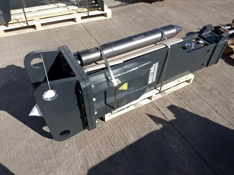 NOVI čekič MUSTANG HM1900 NOVO težina 1.650kg
