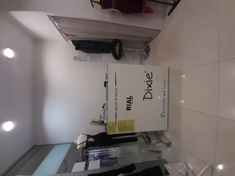 PULT ZA BUTIK! HITNA PRODAJA ZBOG SELIDBE!