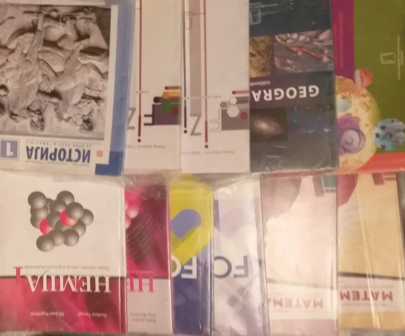 Knjige za prvi razred srednje škole(Gimnazija).