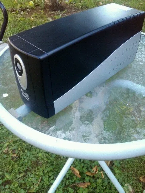 prodajem ups mustek600