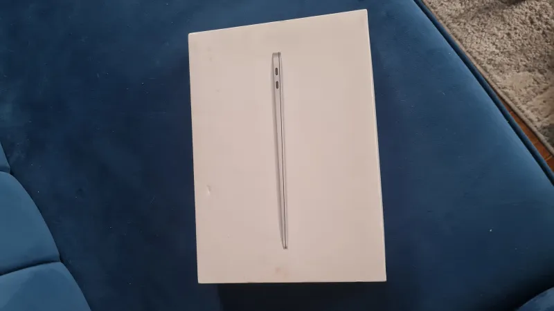 Prodajem Mac book air M1 odlicno ocuvan