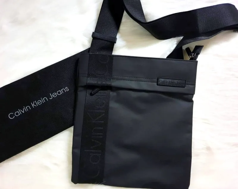 Muska torbica Calvin Klein