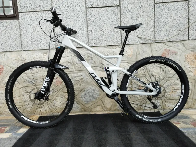 CUBE Stereo Race 140 mm KARBON, hidraulika XT iz Nemacke