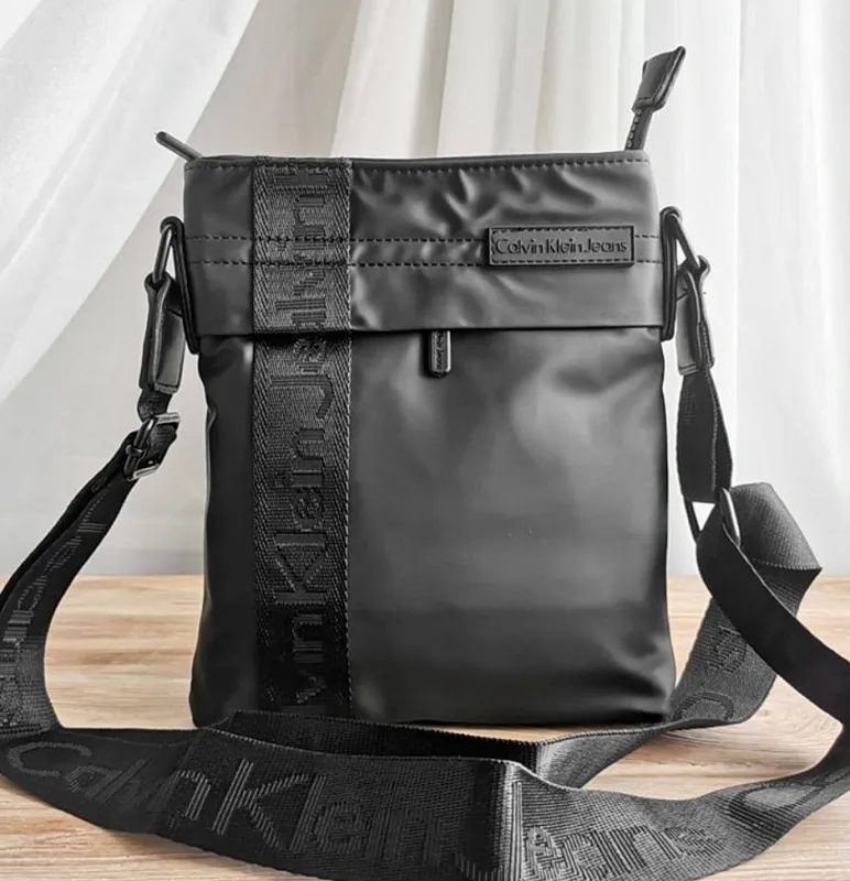Muska torbica CK