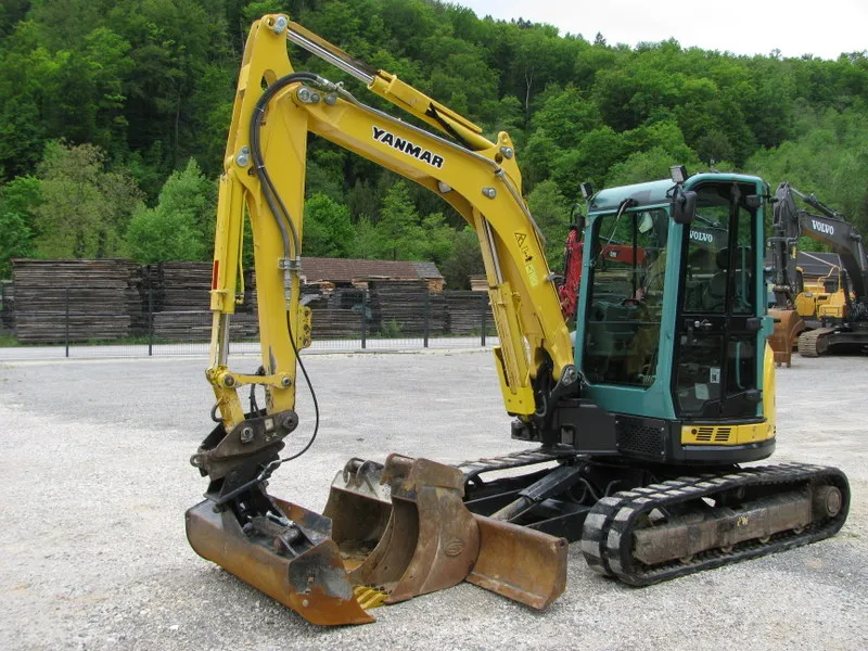 Mini bager YANMAR VIO50-U sa 3 kašike hidraulička brza veza