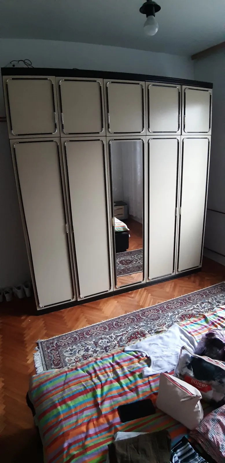 PRODAJEM SPAVACU SOBU IZ 7 DELOVA
