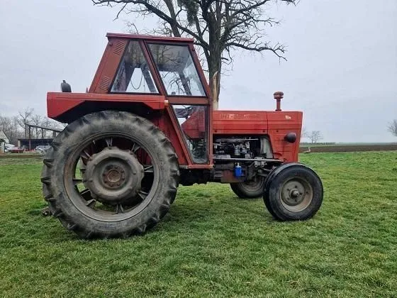Traktor IMT 560