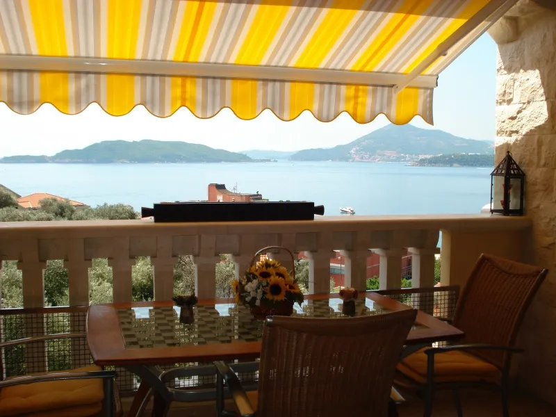 Prodaja stana na Svetom Stefanu