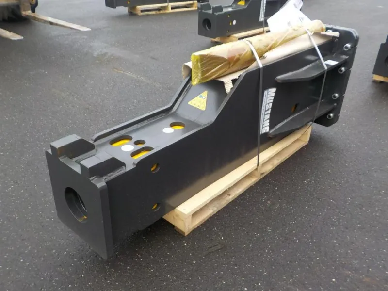 NOVI čekič MUSTANG HM1900 težina 1.750kg