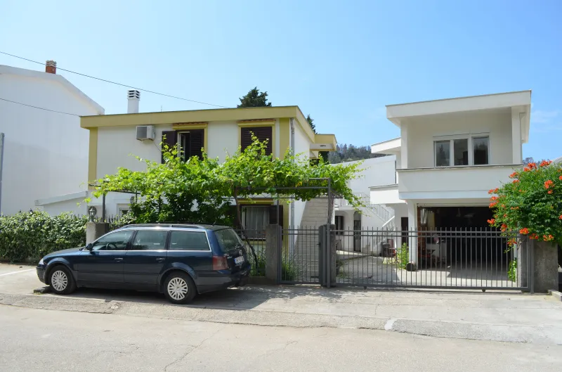 -SUTOMORE- POVOLJNE CIJENE SMJESTAJA!!! U PONUDI SOBE I APARTMNI!!! 