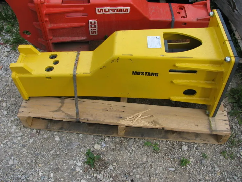 Novi hidraulični čekič MUSTANG HM450 težina 420kg