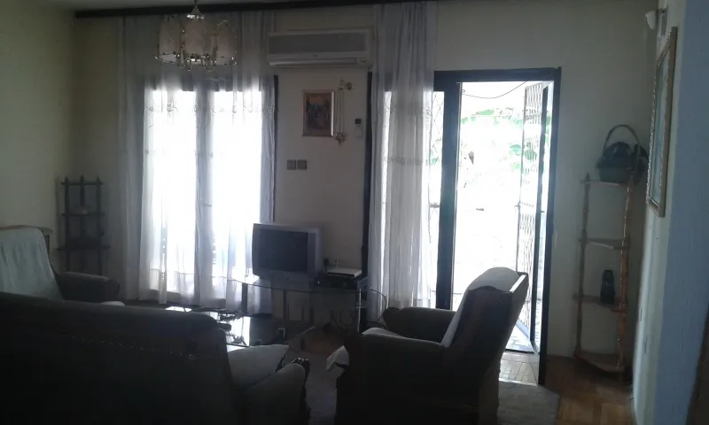 izdajem
