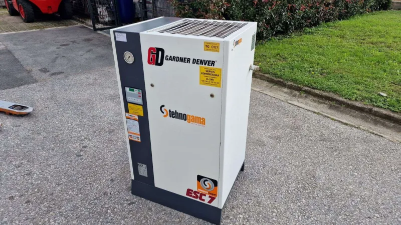 Polovan vijčani kompresor GARDNER DENVER MK10 - ESC 7 8 bar ( 11111010130 ) TG01