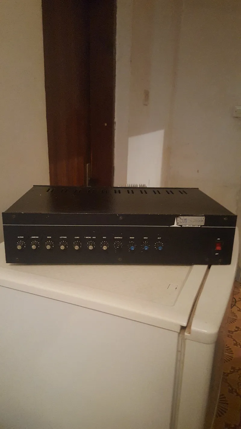 Povoljno profesionalno pojacalo Mono Audiotecnica