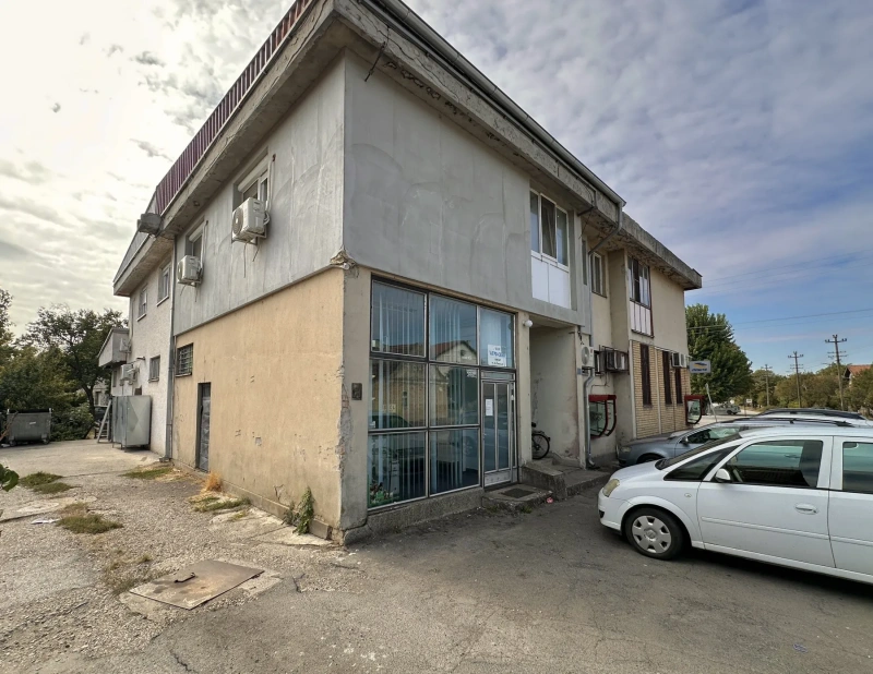 Poslovni prostor 42m2,Lipar-Kula