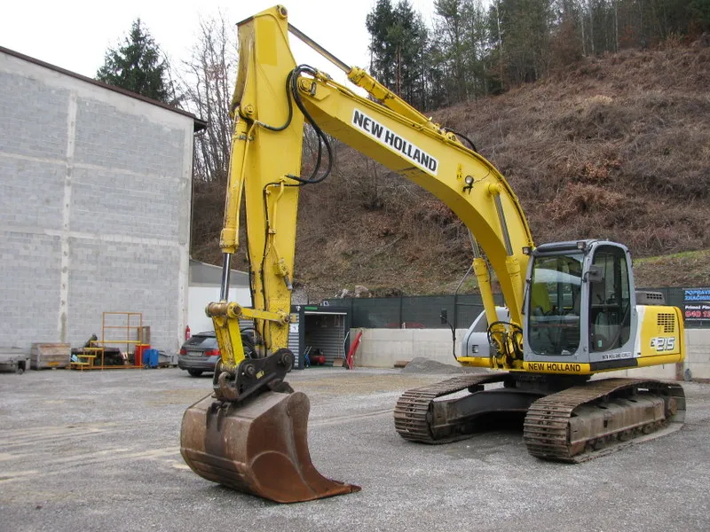 New Holland KOBELCO E215 Extra stanje