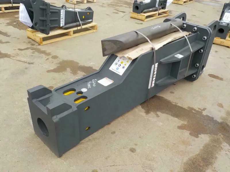 NOVI čekič MUSTANG HAMMER HM1700 težina 1.650kg