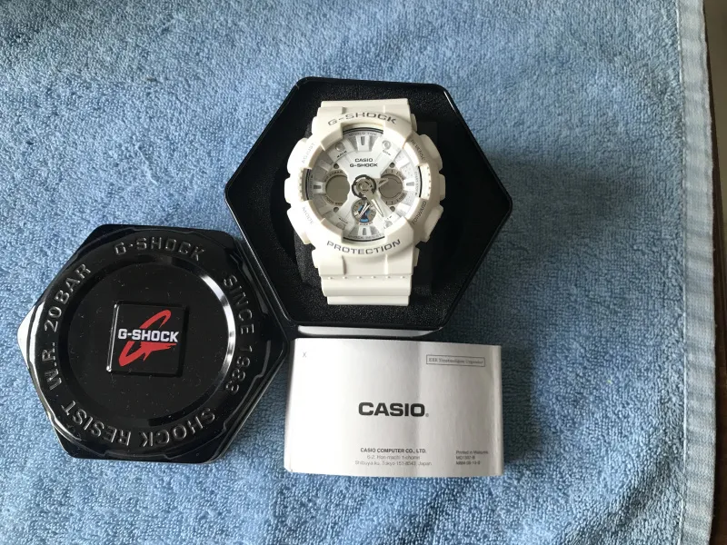 G-shock bijeli