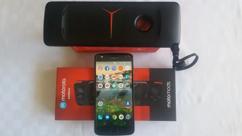 Motorola Z2 Play