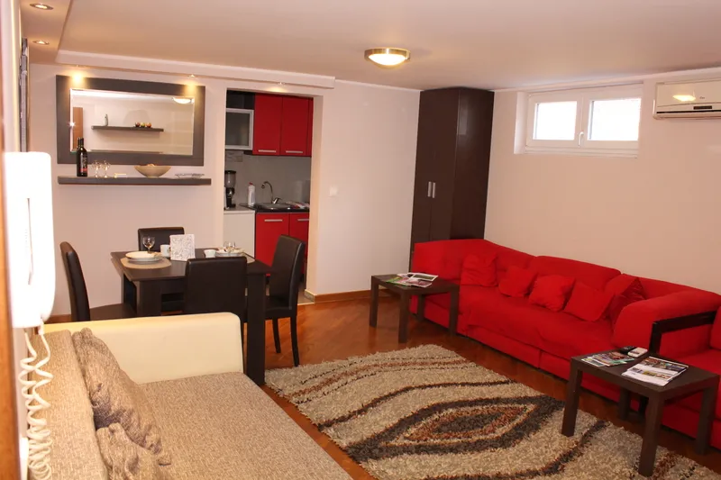 Stan na dan - Iznajmljujem Stan-Apartman, Dedinje, Beograd Grad