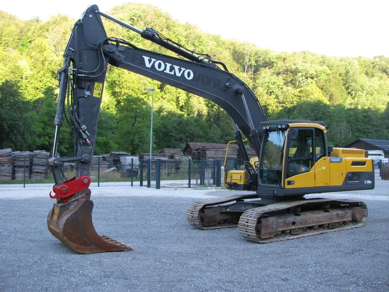 Bager gusjeničar VOLVO EC250DNL TOP stanje sa 8.742 sati