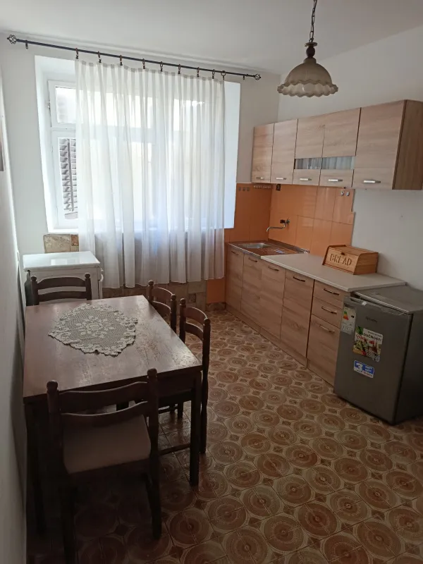 Izdajem stan u porodicnoj kuci