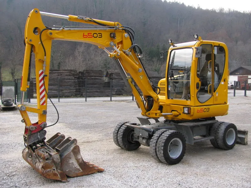 Bager točkaš NEUSON 6503 WD sa 3 kašike