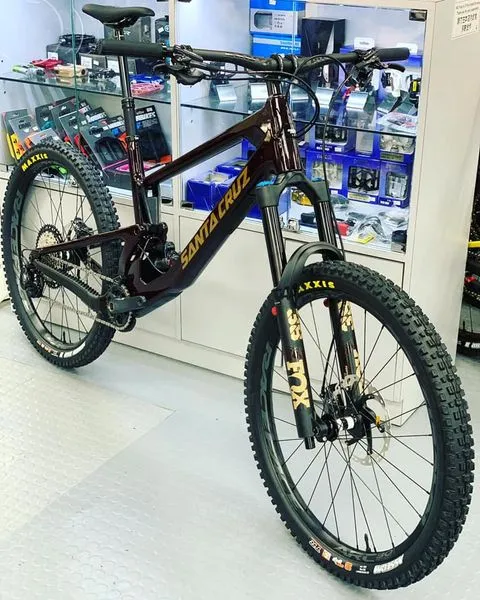 2021 Santa Cruz Nomad C, XT Kit 