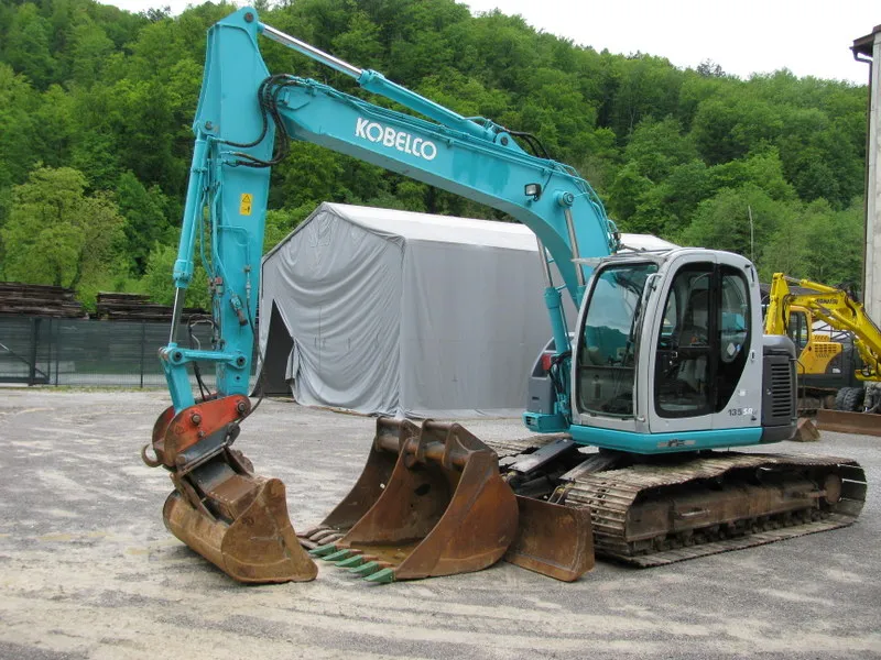 Bager Kobelco SK135SR sa 3 kašike