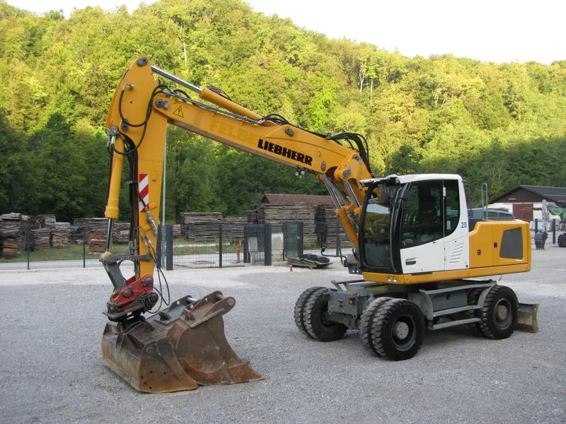 Bager točkaš Liebherr A920 TOP stanje sa 3 kašike