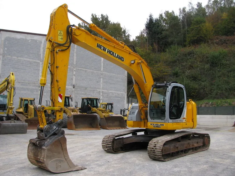 Bager New Holland E235SR sa 1 kašiku