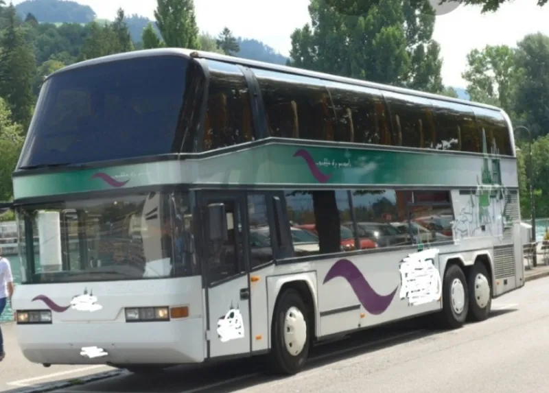 Neoplan Skyliner 122/3