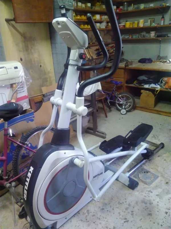 Elipticni trenazer Kettler ELXY 1