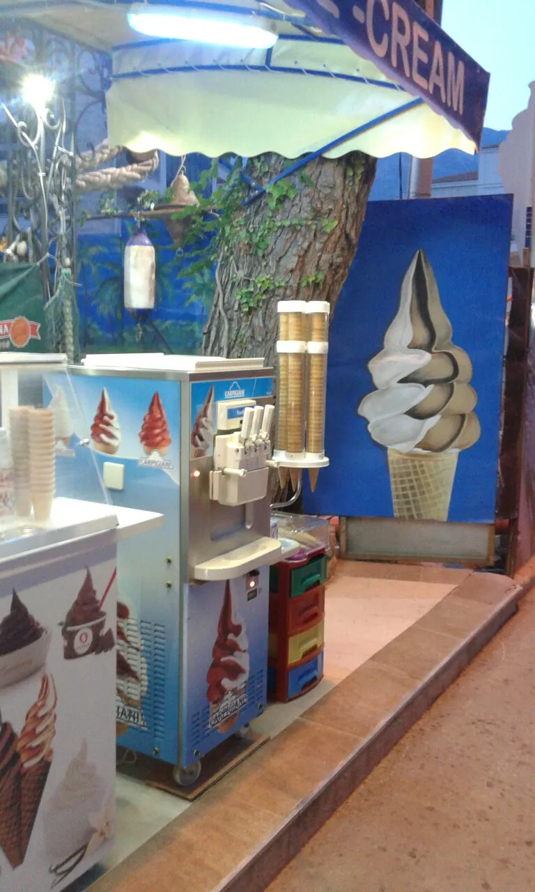 Aparat za soft ice cream Carpigiani