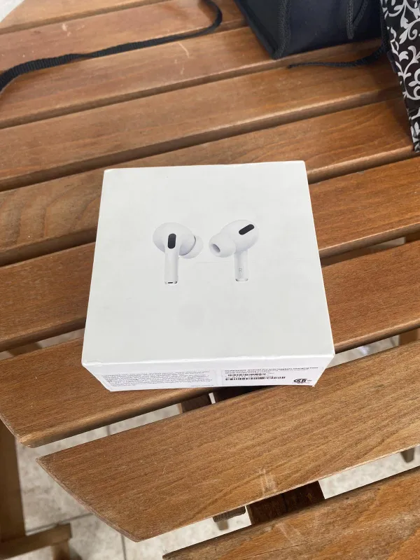 AirPods Pro (1st generation)