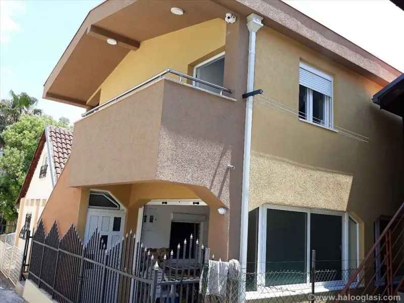 Sutomore-sobe sa klimom i apartmani