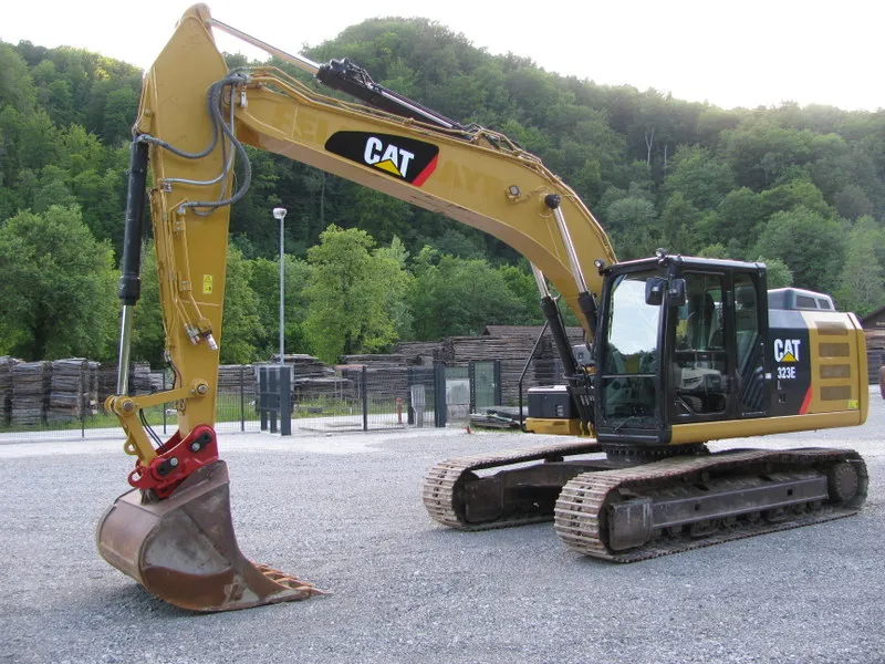 Bager Caterpillar 323EL TOP stanje