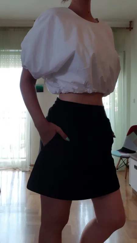 Nova Adidas crna suknja (sa cijenovnikom)