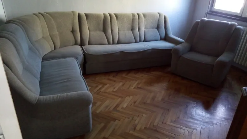 Ugaona garnitura od štofa 