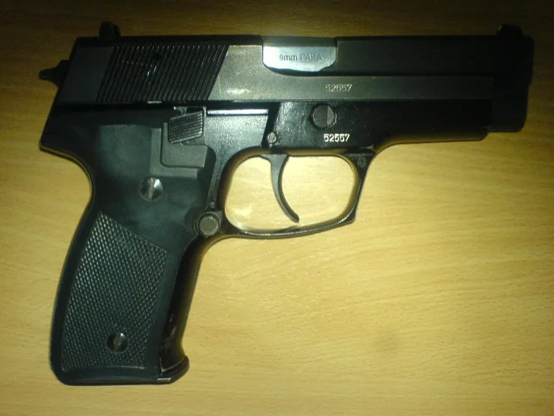 PISTOLJ CZ99 9mm