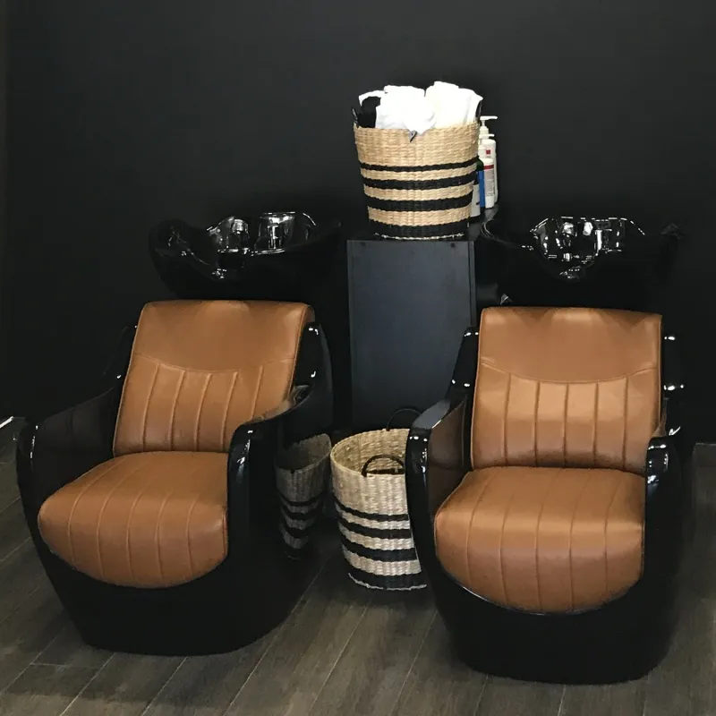 Prodajem polovnu opremu za frizerski salon!