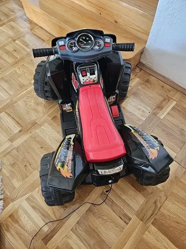 Prodajem bicikla.Motor na bateriju 
