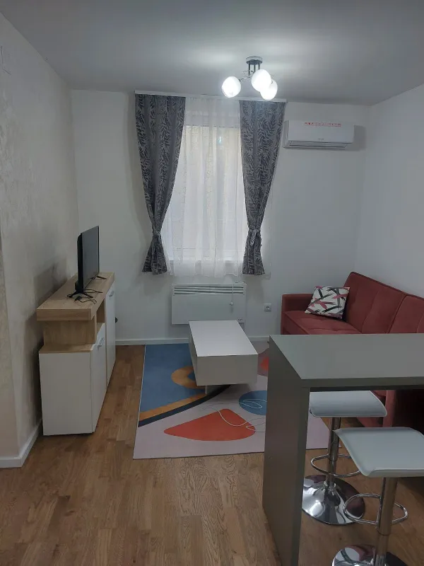 Zvezdara, prodajem jednoiposoban stan