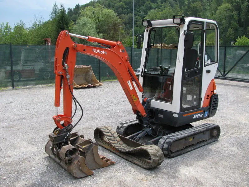 Mini bager KUBOTA KX41-3V sa 3 kašike