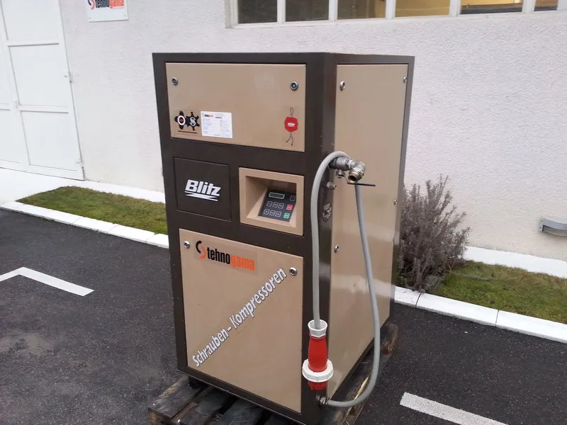 Polovan, industrijski vijčani kompresor BLITZ BS 15,2 - 18,5 kW,  - do 10 bara 