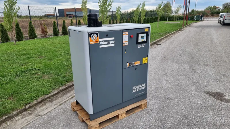 Polovan vijčani kompresor Atlas Copco GA 22+ ( 11111010114 ) TG0111