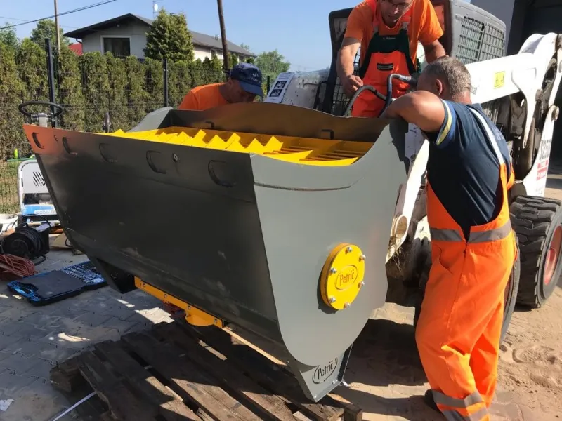 KAŠIKA ZA MJEŠANJE BETONA/KORPA BOBCAT/SKID STEER HARDOX
