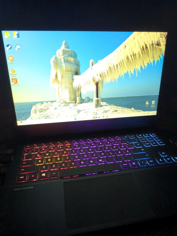 HP OMEN 16.1 ryzen7 5800h rx6600 16gb ram 144hz IPS