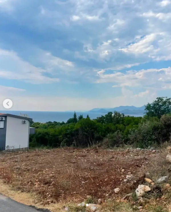 Na prodaju plac u Baru