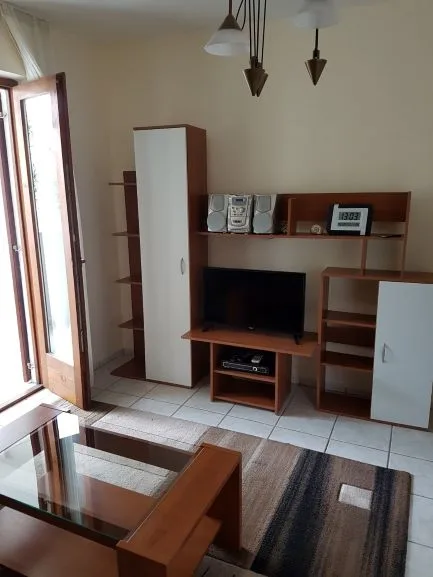 Prodajem jednosoban stan u Budvi - Babin Do